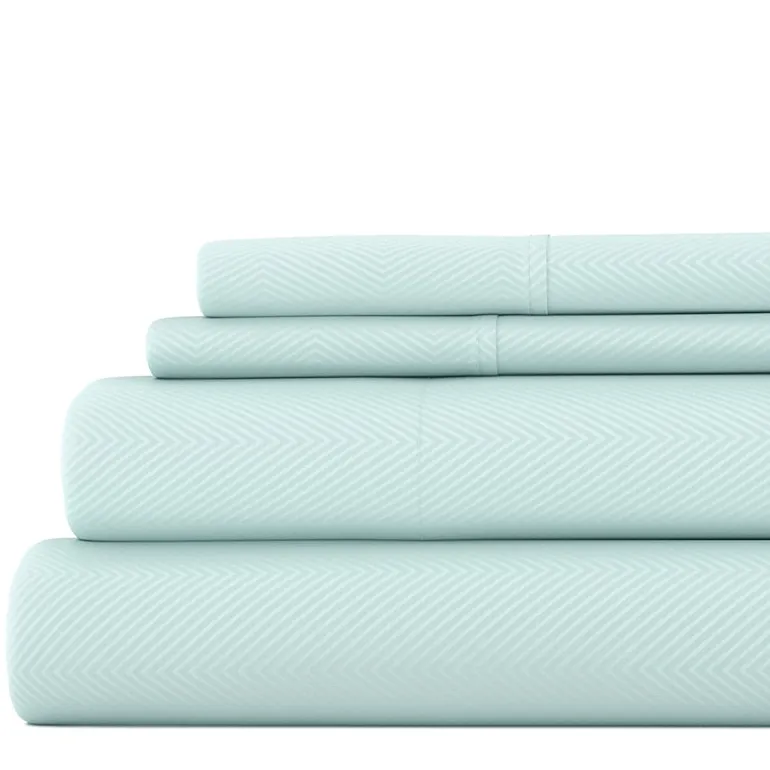 Casual Comfort™ Premium Ultra Soft Chevron Microfiber Wrinkle Free Sheet Set
