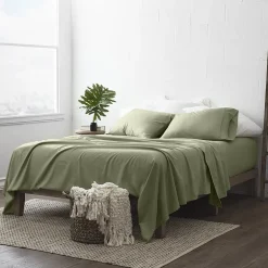 Casual Comfort™ Premium Ultra Soft Chevron Microfiber Wrinkle Free Sheet Set