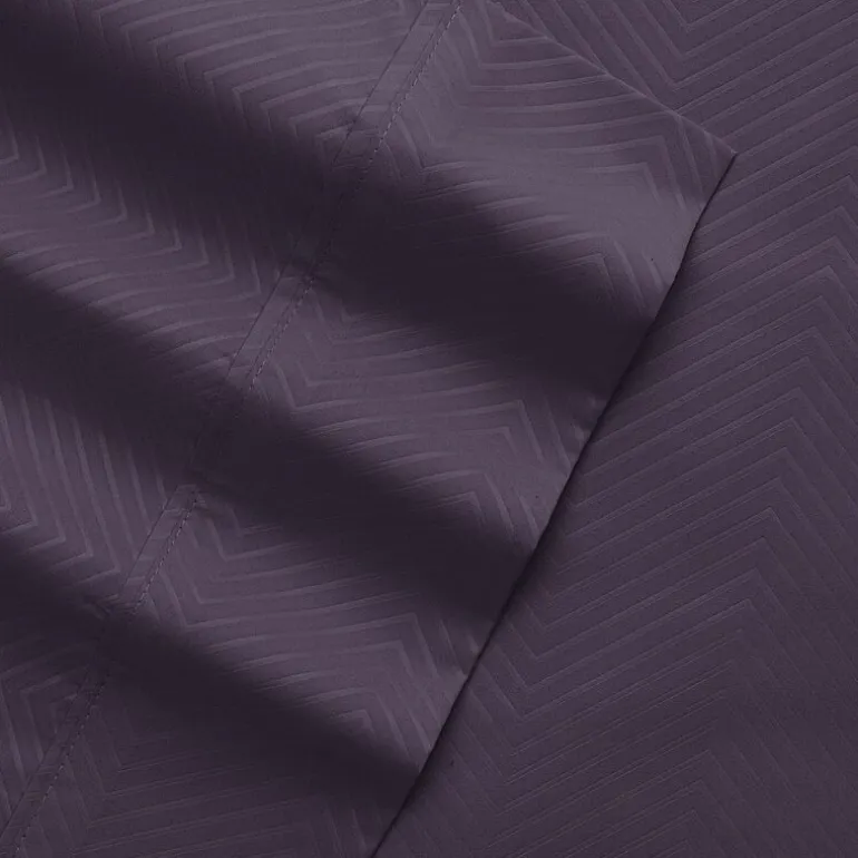 Casual Comfort™ Premium Ultra Soft Chevron Microfiber Wrinkle Free Sheet Set