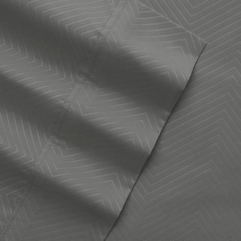 Casual Comfort™ Premium Ultra Soft Chevron Microfiber Wrinkle Free Sheet Set