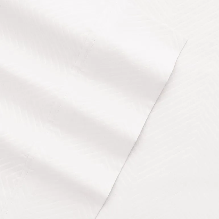 Casual Comfort™ Premium Ultra Soft Chevron Microfiber Wrinkle Free Sheet Set