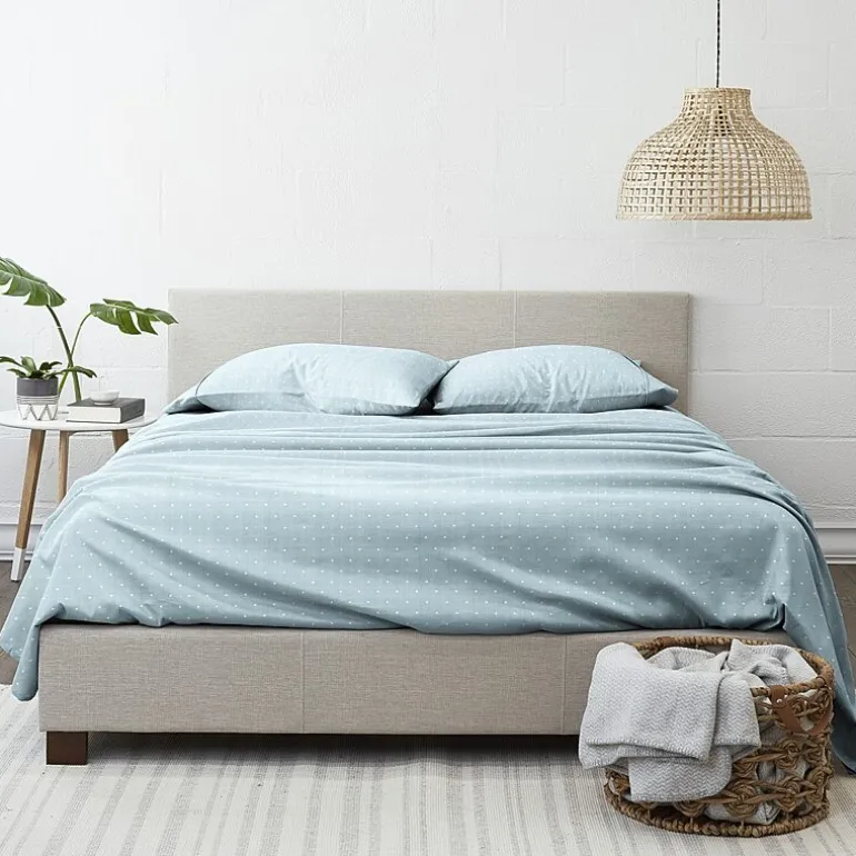 Casual Comfort™ Premium Ultra Soft Polka Dot Pattern Microfiber Wrinkle Free Sheet Set