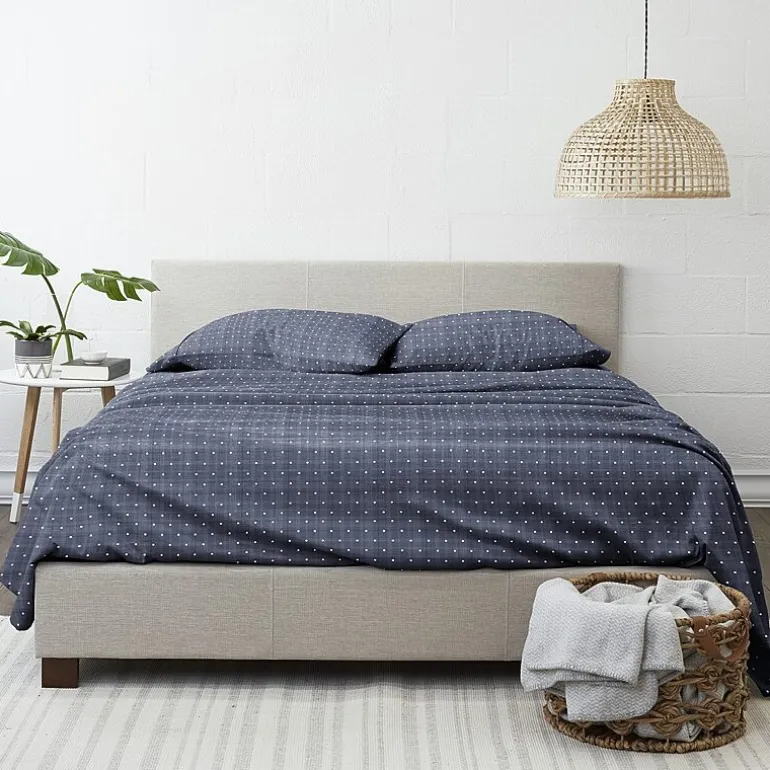 Casual Comfort™ Premium Ultra Soft Polka Dot Pattern Microfiber Wrinkle Free Sheet Set