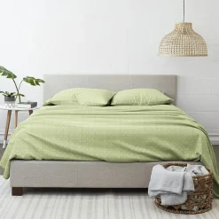Casual Comfort™ Premium Ultra Soft Polka Dot Pattern Microfiber Wrinkle Free Sheet Set