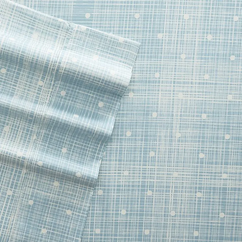 Casual Comfort™ Premium Ultra Soft Polka Dot Pattern Microfiber Wrinkle Free Sheet Set