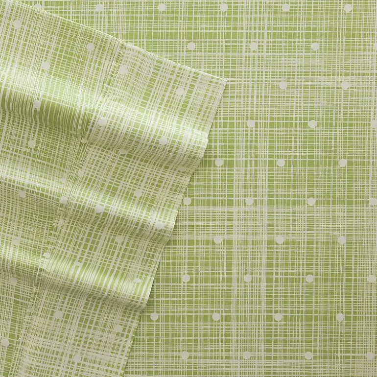 Casual Comfort™ Premium Ultra Soft Polka Dot Pattern Microfiber Wrinkle Free Sheet Set
