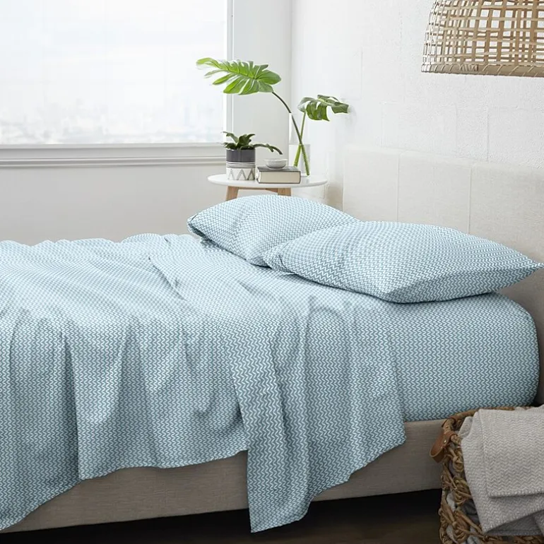 Casual Comfort™ Premium Ultra Soft Puffed Chevron Pattern Sheet Set