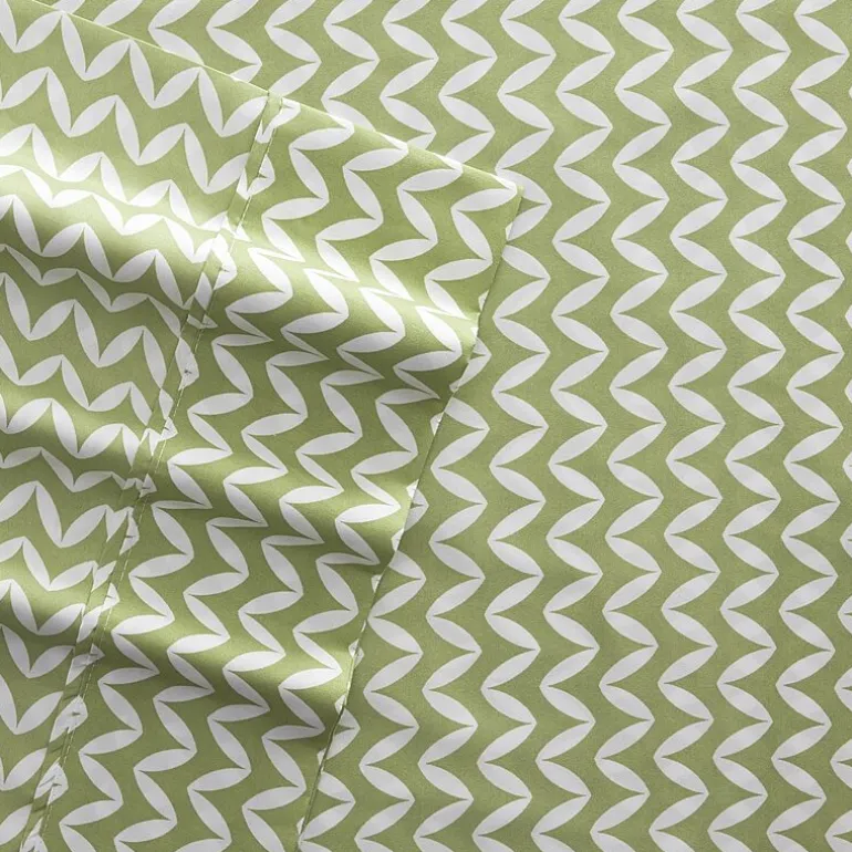Casual Comfort™ Premium Ultra Soft Puffed Chevron Pattern Sheet Set