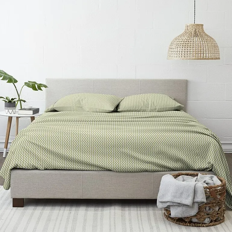 Casual Comfort™ Premium Ultra Soft Puffed Chevron Pattern Sheet Set