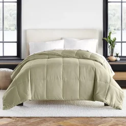 Casual Comfort Premium Ultra Soft Down Alternative Lightweight Wrinkle Resistant Comforter