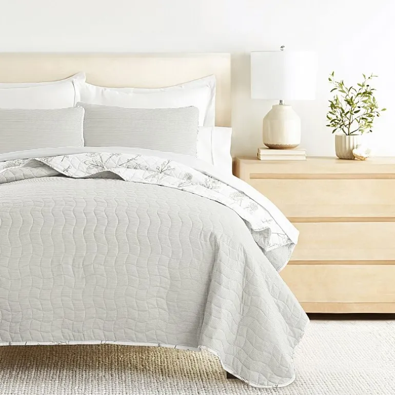 Casual Comfort Reversible Quilt Set