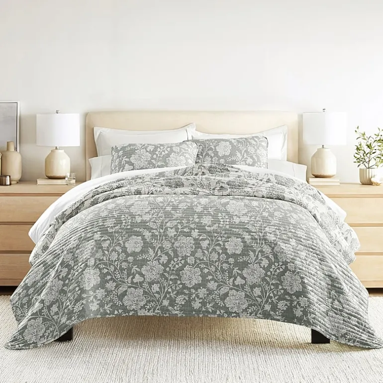 Casual Comfort Reversible Quilt Set