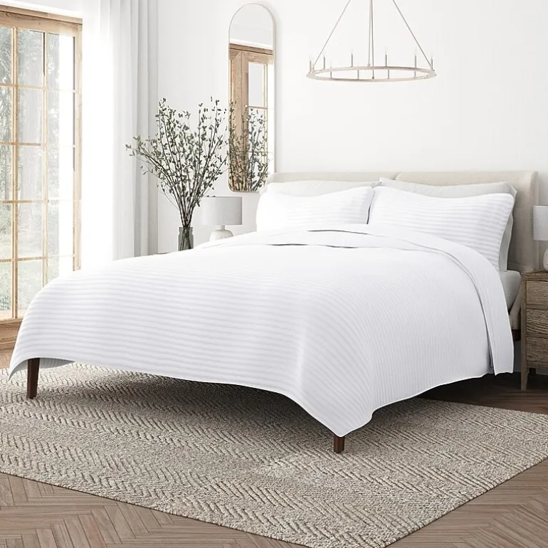 Casual Comfort Stripe Stitch Quilt Set