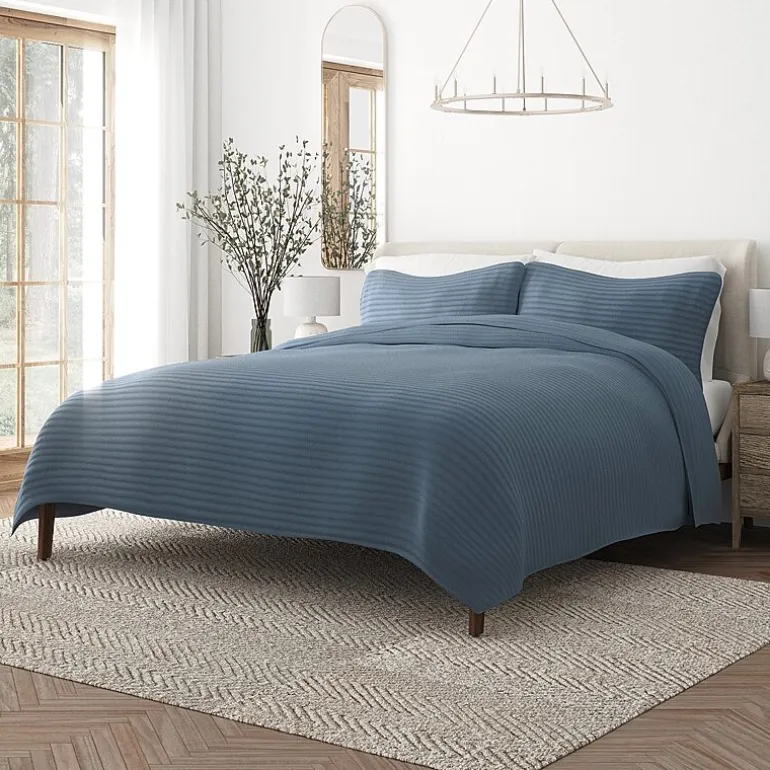 Casual Comfort Stripe Stitch Quilt Set