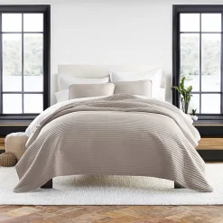 Casual Comfort Stripe Stitch Quilt Set