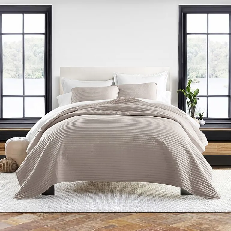 Casual Comfort Stripe Stitch Quilt Set