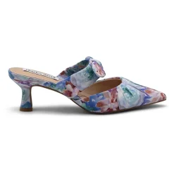 Charles David Alan Womens Pointed Closed Toe Pumps
