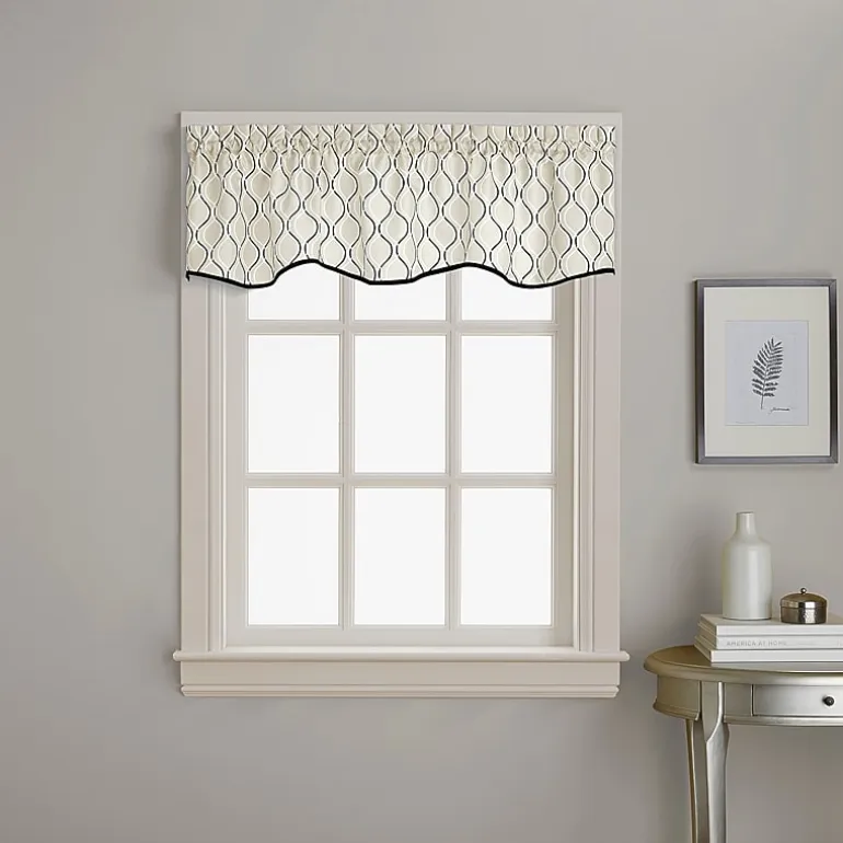 CHF Morocco Rod Pocket Scallop Valance