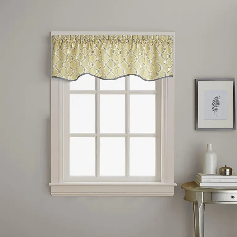 CHF Morocco Rod Pocket Scallop Valance