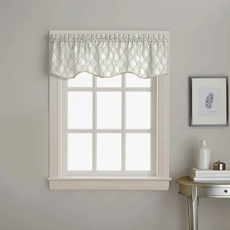 CHF Morocco Rod Pocket Scallop Valance