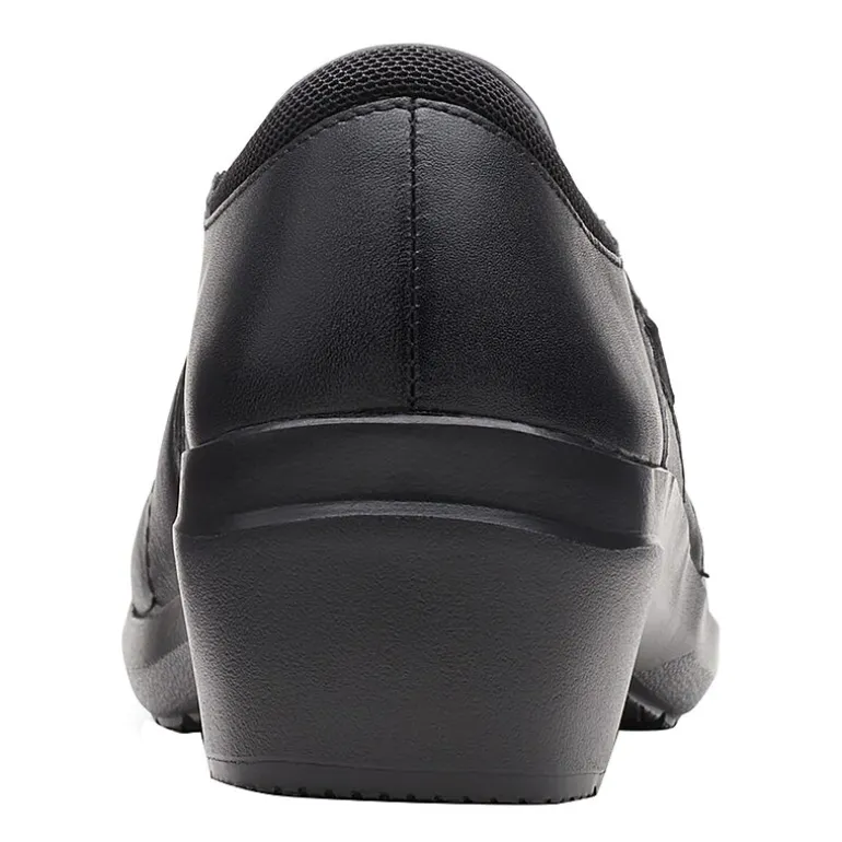 Clarks Angie Pearl Womens Round Closed Toe Slip-On Shoe