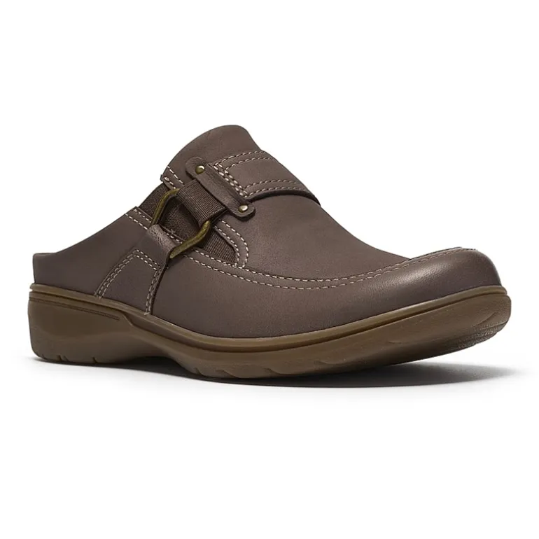 Clarks Carleigh Womens Round Closed Toe Mules-Wide Width