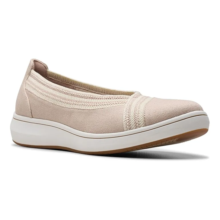 Clarks Cloudsteppers Breezesky Air Womens Round Slip-On Shoe