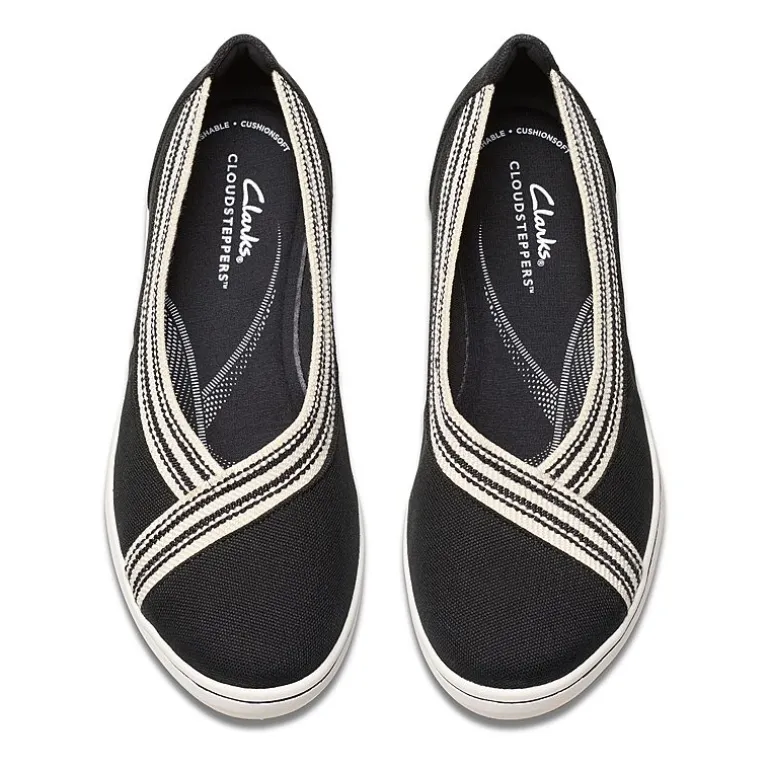 Clarks Cloudsteppers Breezesky Air Womens Round Slip-On Shoe