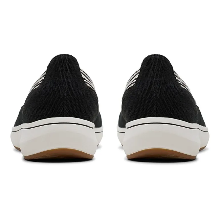Clarks Cloudsteppers Breezesky Air Womens Round Slip-On Shoe