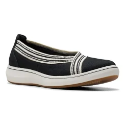Clarks Cloudsteppers Breezesky Air Womens Round Slip-On Shoe