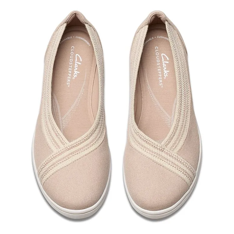 Clarks Cloudsteppers Breezesky Air Womens Round Slip-On Shoe