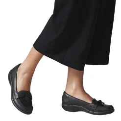 Clarks Womens Ashland Bubble Loafers