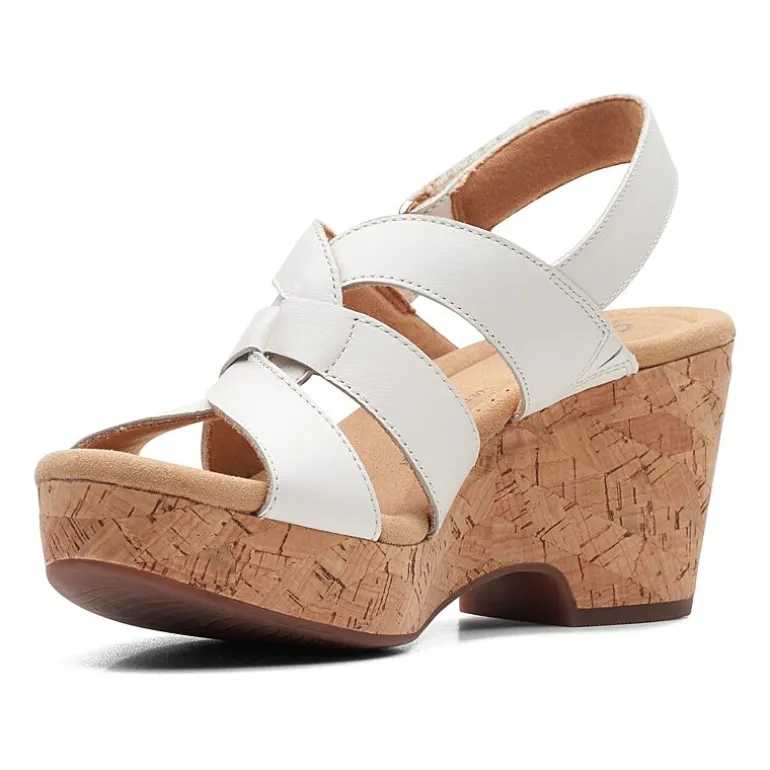 Clarks Womens Giselle Beach Wedge Sandals