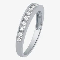 Classic Collection 1/2 CT.T.W. Natural Diamond 10K Gold Wedding Band