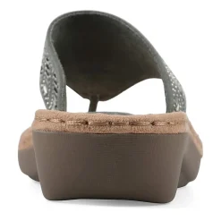 Cliffs by White Mountain Womens Cienna Slide Sandals