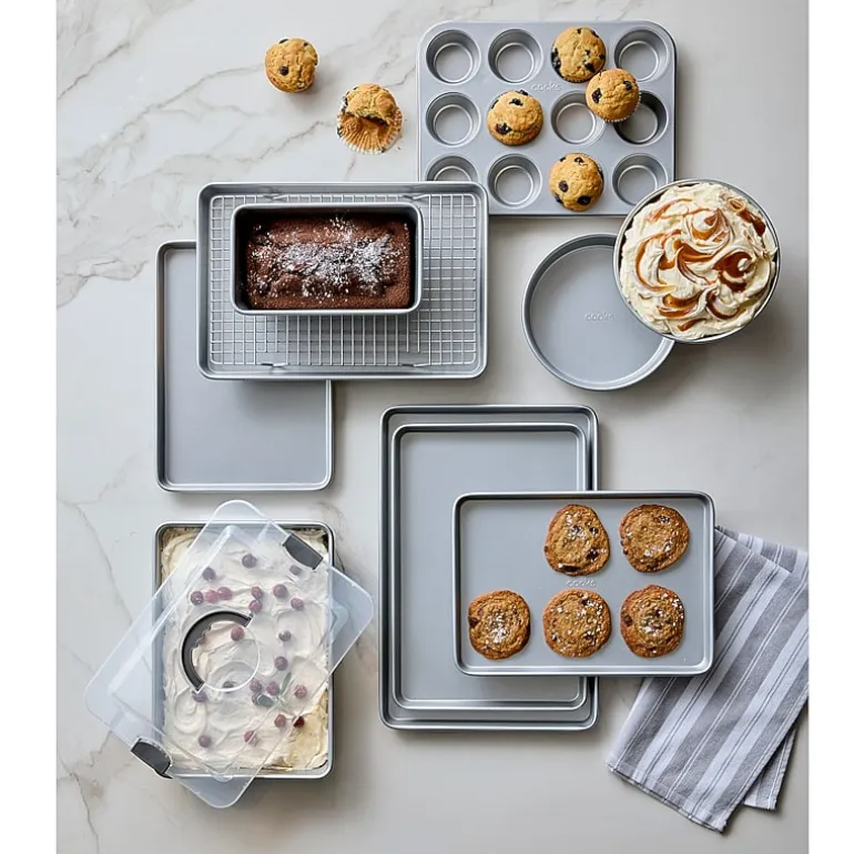 Cooks Cake Non-Stick Pan with Lid