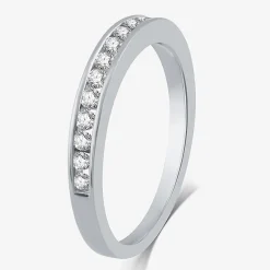 1/4 CT. T.W. Lab-Grown Diamond Wedding Band in 10K or 14K Gold