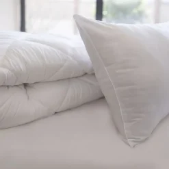 Depera Home Midweight Down Alternative Comforter