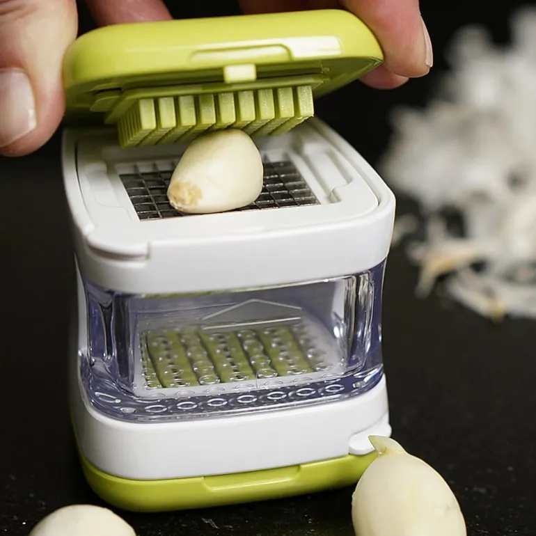 Design Imports Garlic Cube