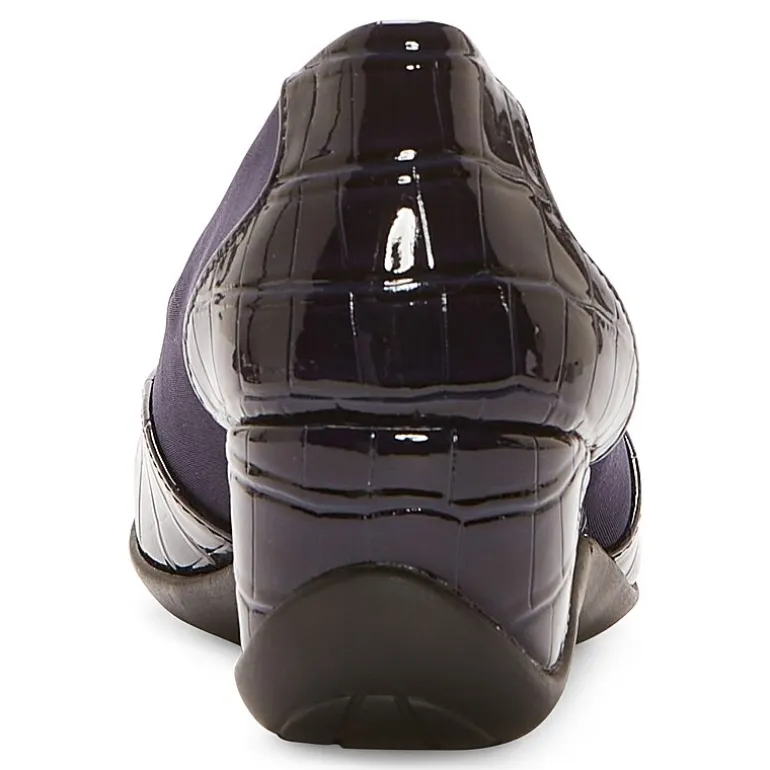 east 5th Elander Womens Moc Closed Toe Slip-On Shoe