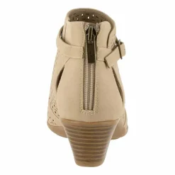 Easy Street Carrigan Womens Slip-On Booties