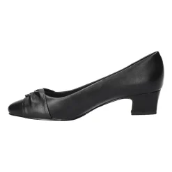 Easy Street Lyanna Womens Round Closed Toe Flat Heel Pumps
