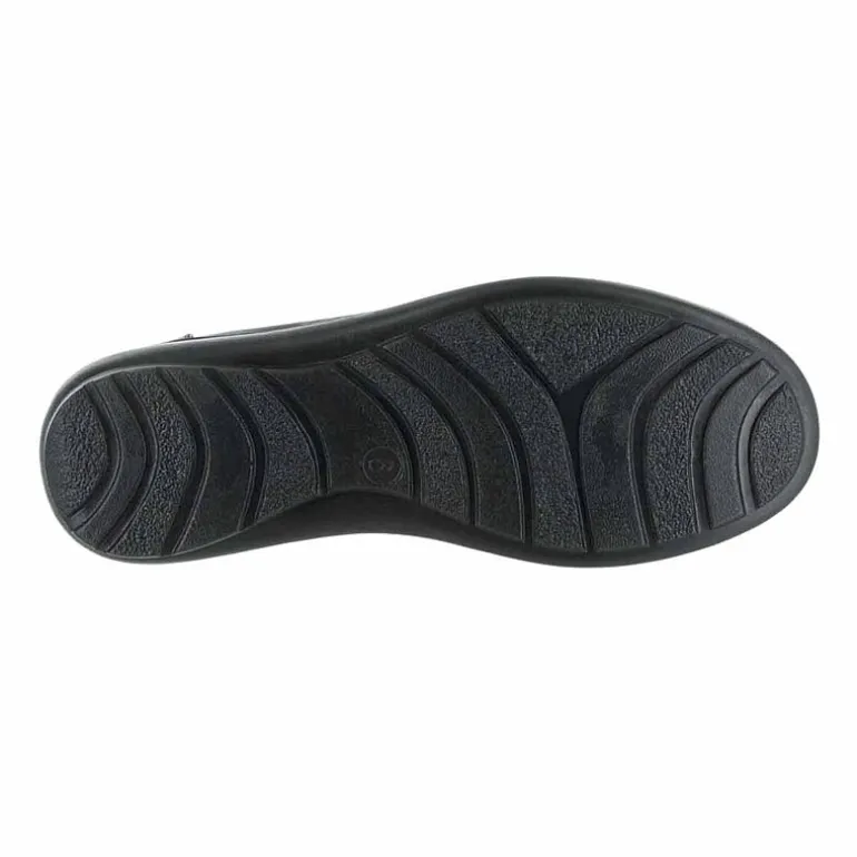 Easy Street Ultimate Womens Round Slip-On Shoe