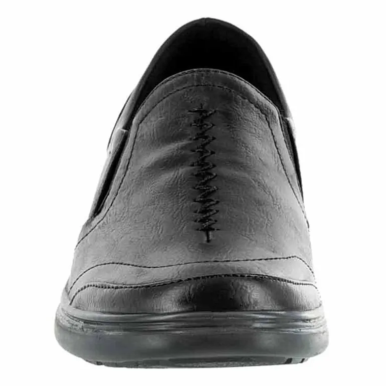 Easy Street Ultimate Womens Round Slip-On Shoe