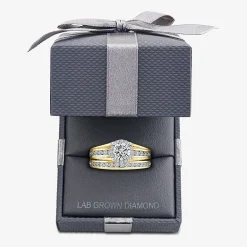 (F / VS2) Womens 1 1/2 CT. T.W. Lab Grown White Diamond 10K or 14K Gold Round Side Stone Bridal Set