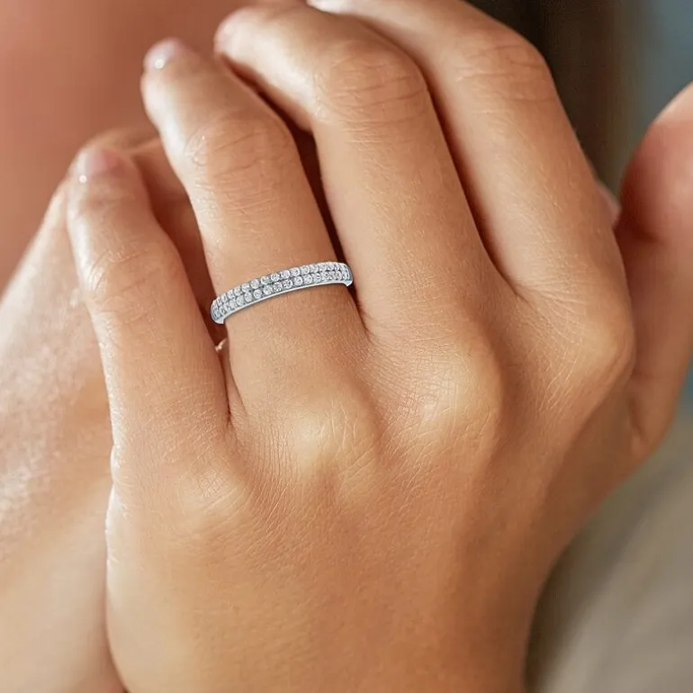 (G-H / Si2-I1) Womens 1/3 CT. T.W. Lab Grown White Diamond 10K Gold Anniversary Wedding Band