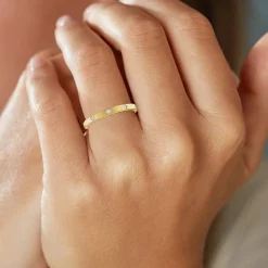 (G-H / Si2-I1) Womens 2MM 1/10 CT. T.W. Lab Grown White Diamond 10K Gold Wedding Band