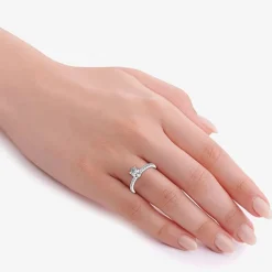 (G-H /  Si1-Si2) Womens 1 CT. T.W. Lab Grown White Diamond 10K Gold Oval Side Stone Engagement Ring