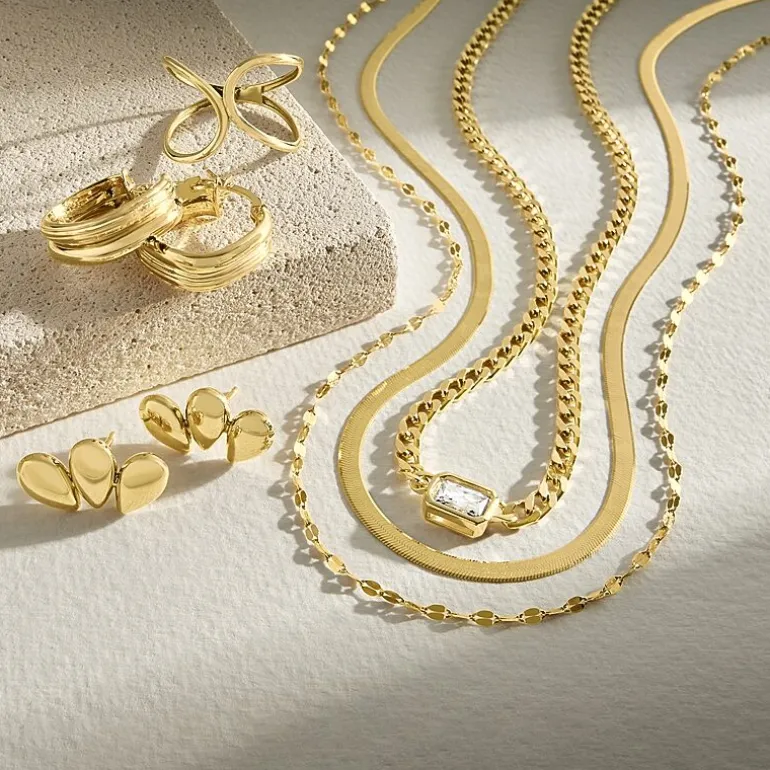 Gold Addiction Womens 10K Gold 18 Inch Chain Necklace