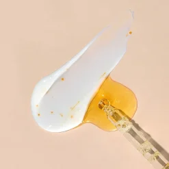Hanskin Vitamin C Glow Capsule Lotion